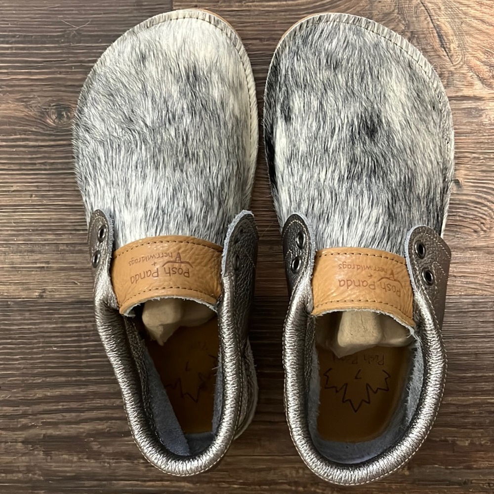 Posh Panda x Herr Wildrags size 7 silver/black/white hide hair shoes